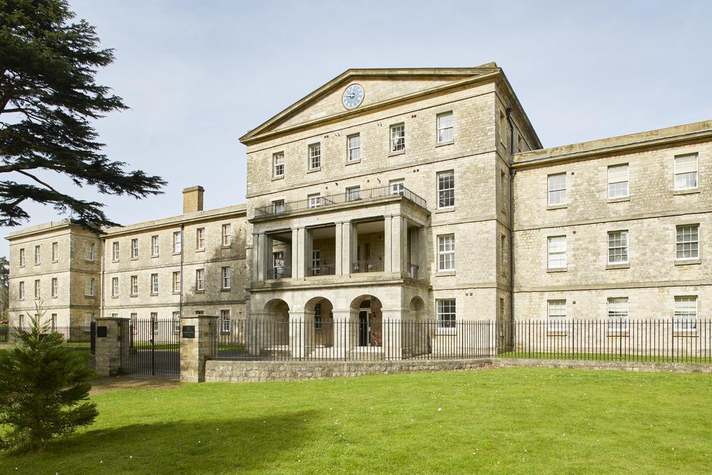 St Andrews Apartments Maidstone Exteriör bild